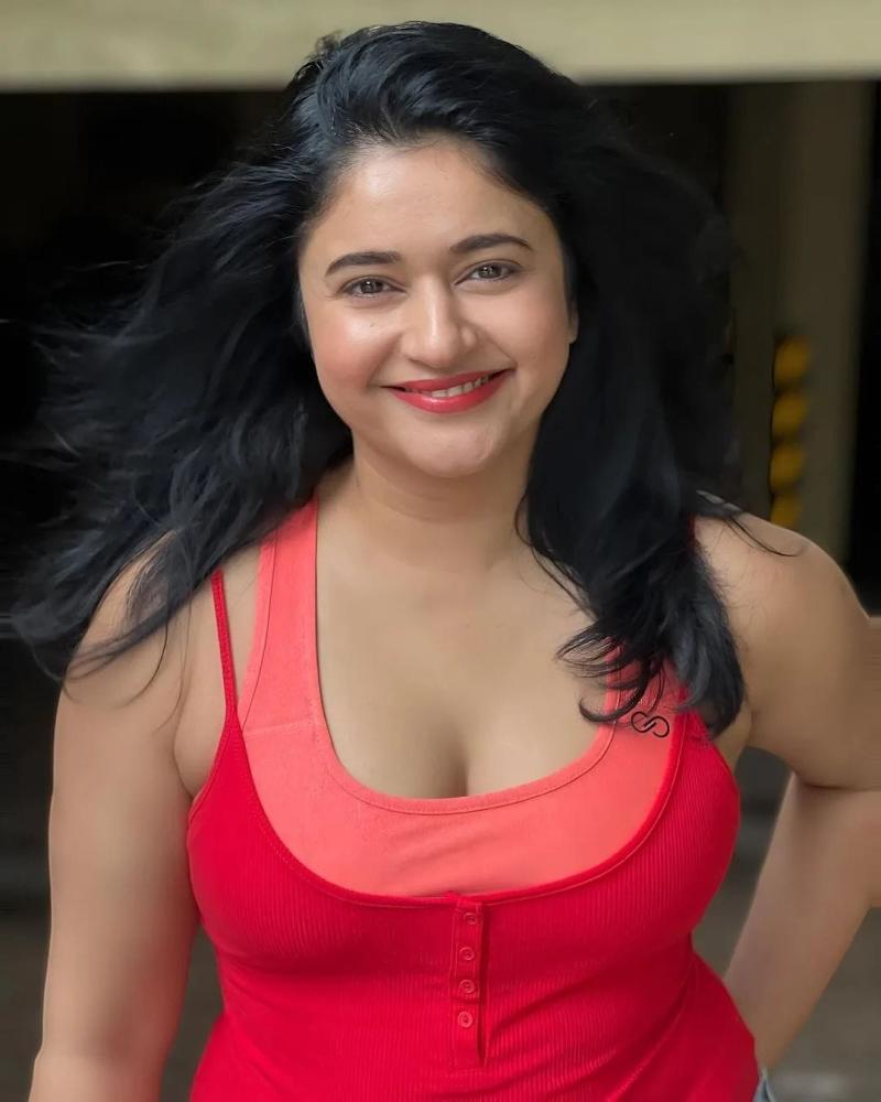 poonam-bajwa-hot-photos